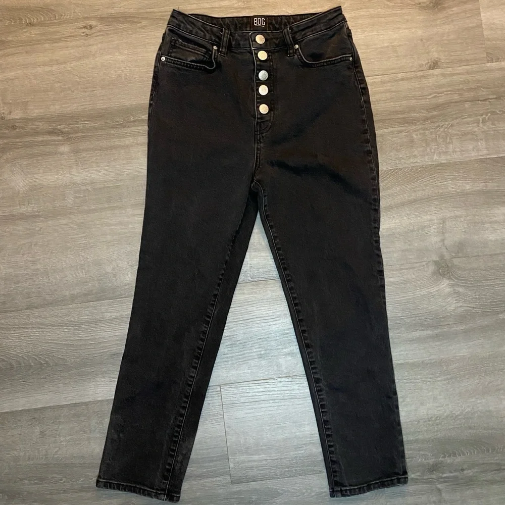 Urban Outfitters BDG Girlfriend High-Rise Cropped Jeans